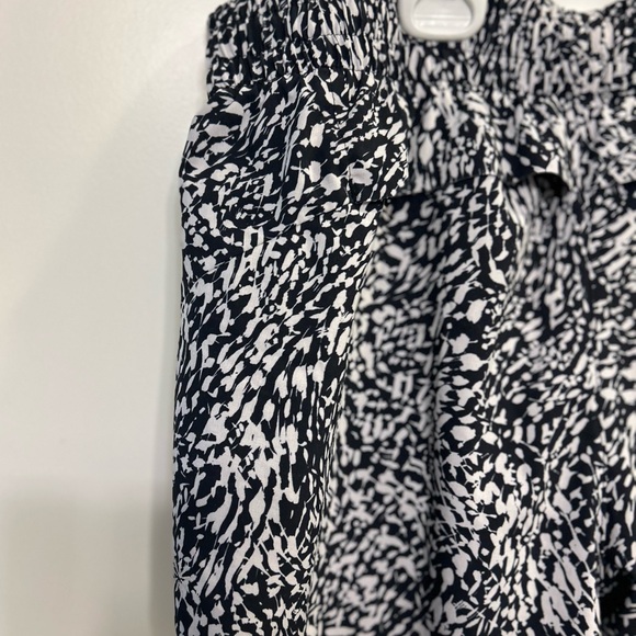 Athleta Printed Mesh Racer Short 4” - Picture 8 of 10